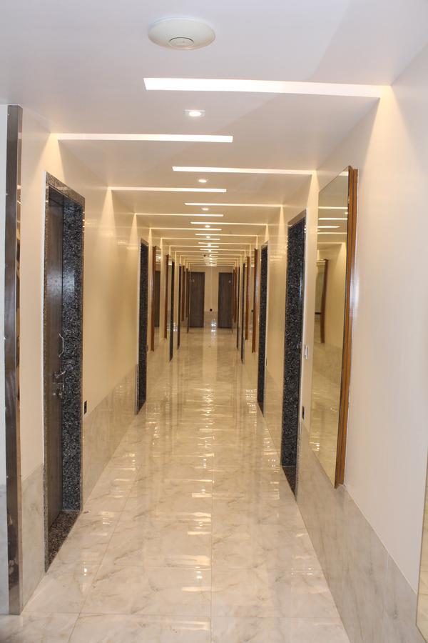 Embassy Hotel 苏拉特 外观 照片