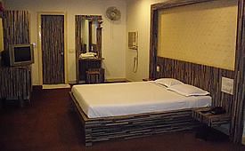 Embassy Hotel 苏拉特 外观 照片
